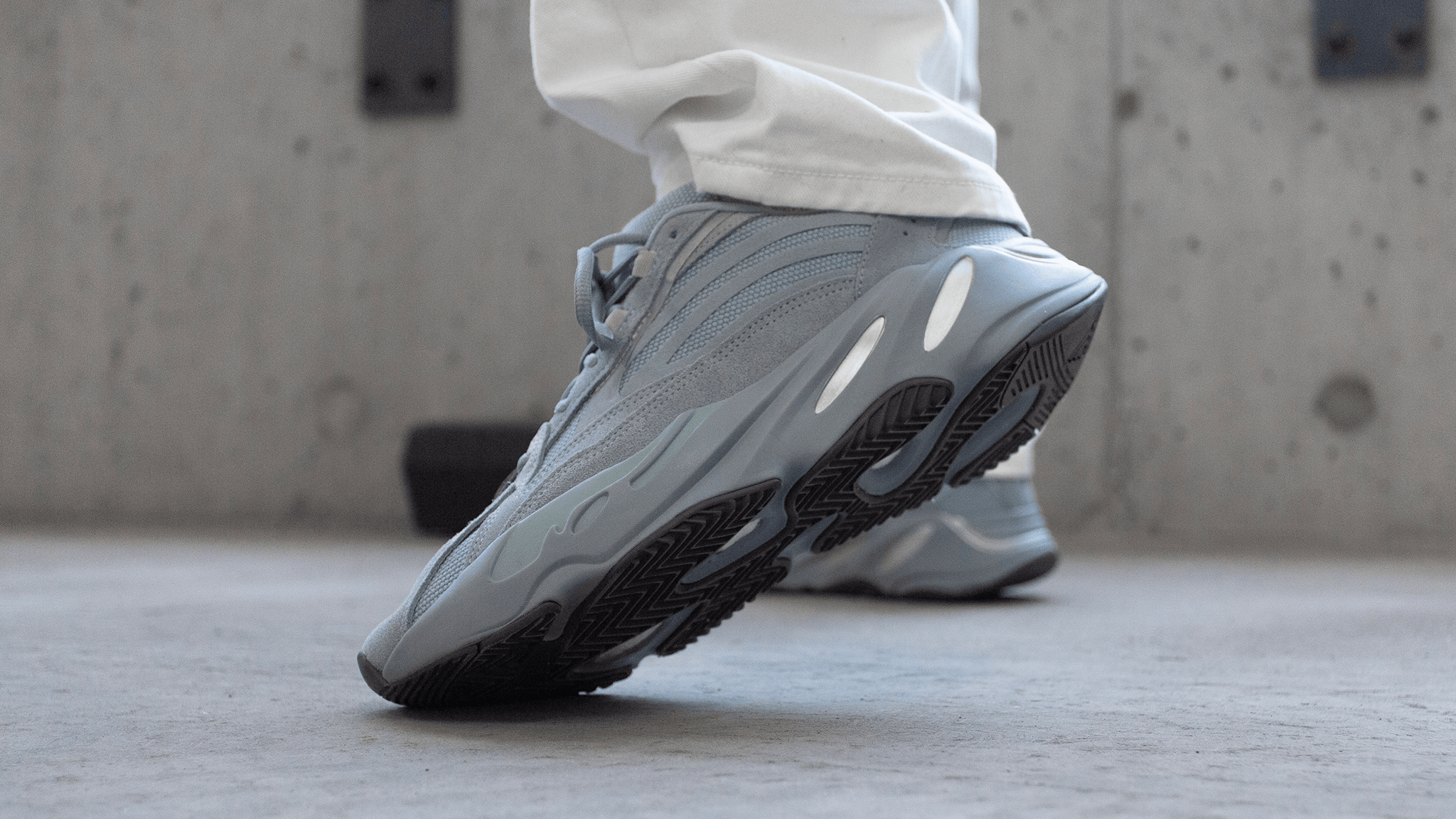 yeezy 700 hospital blue on feet