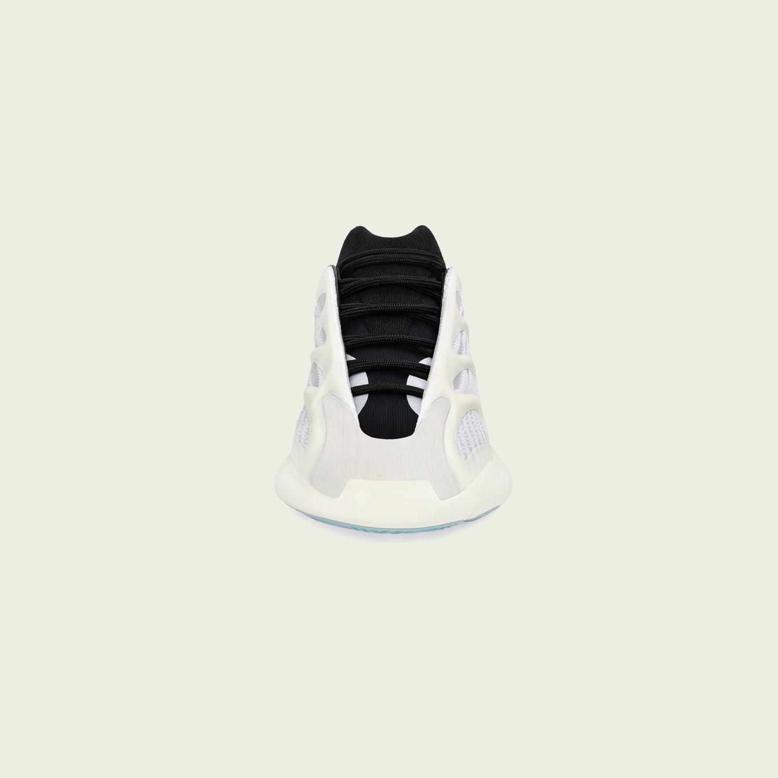 yeezy 700 logo