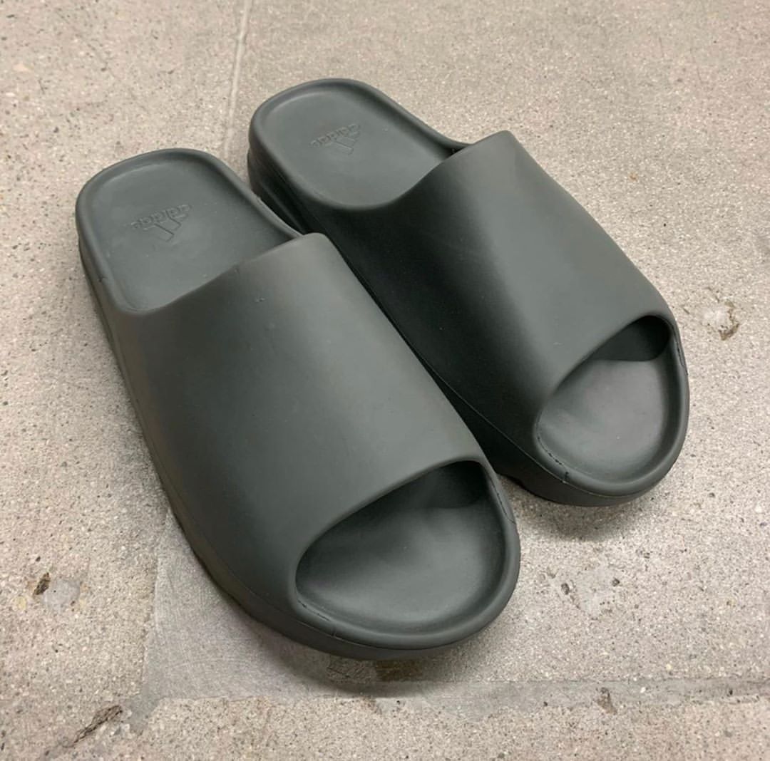 Yeezy slides soot and core new arrivals