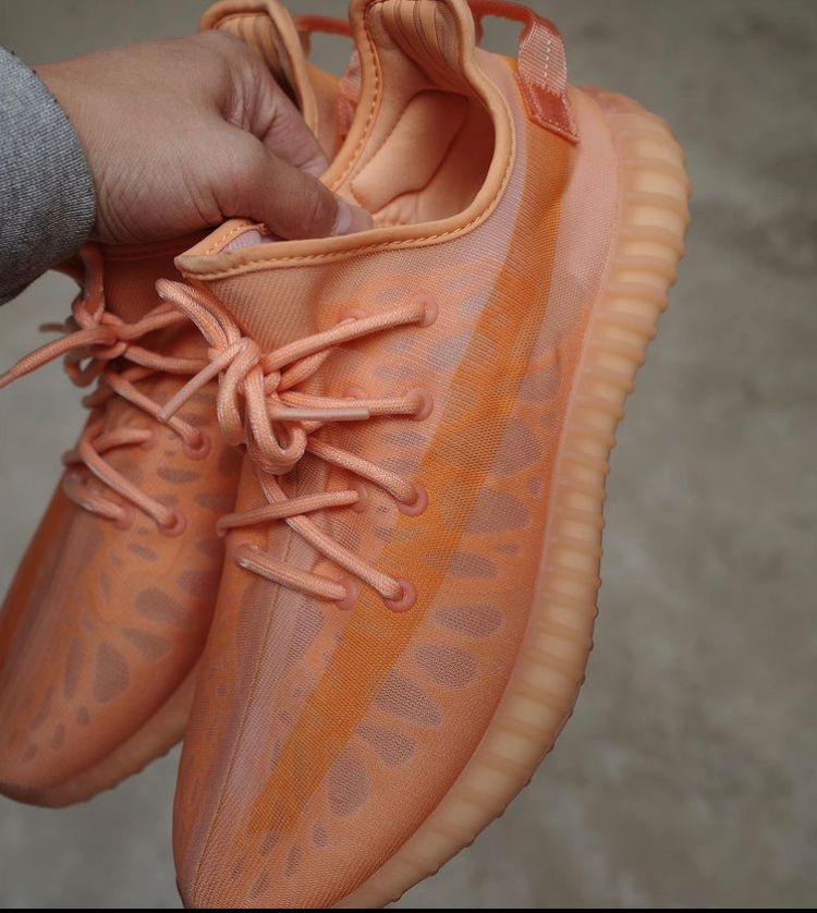 Yeezy boost 350 clay cheap on feet