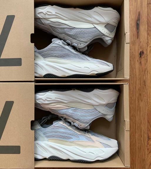 YEEZY BOOST 700 V2 