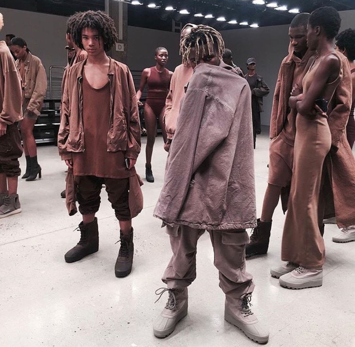 クロネコヤ yeezy season 2 カニエ・ウ